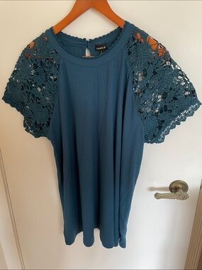 torrid teal crochet-sleeve short sleeve top